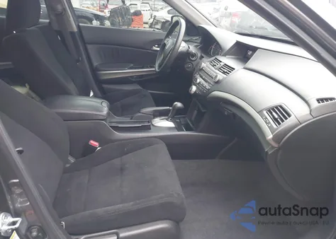 2009 Honda Accord 2.4 Ex from USA, damaged, VIN 1HGCP26769A155945